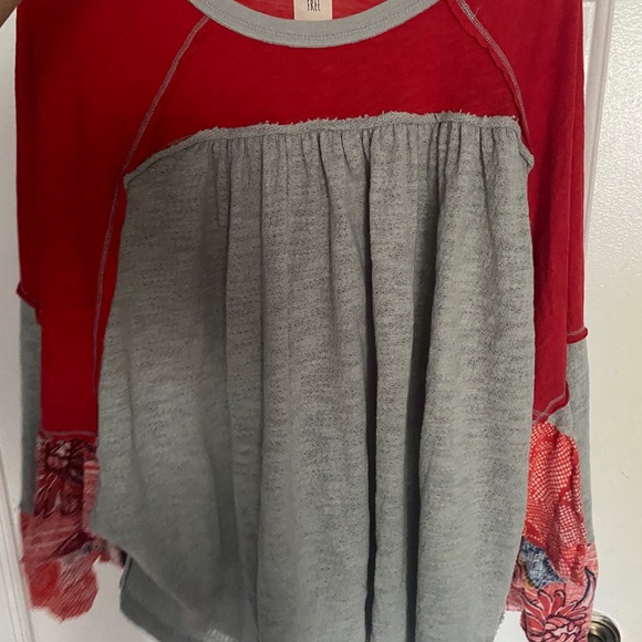 We the free top - Picture 2 of 3